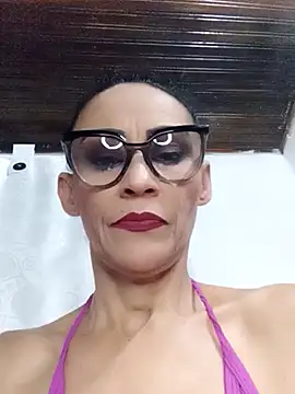 Snapshot of BarbaraMature chatting on September 13, 7:58 pm BarbaraMature online show from September 13, 7:58 pm