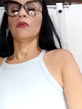 Snapshot of BarbaraMature chatting on September 18, 6:11 pm BarbaraMature online show from September 18, 6:11 pm