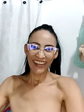 Snapshot of BarbaraMature chatting on March 16, 9:37 pm BarbaraMature online show from March 16, 9:37 pm