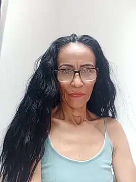 Snapshot of BarbaraMature chatting on June 7, 3:17 pm BarbaraMature online show from June 7, 3:17 pm