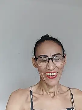 Snapshot of BarbaraMature chatting on July 10, 3:23 pm BarbaraMature online show from July 10, 3:23 pm