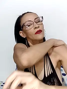 Snapshot of BarbaraMature chatting on January 23, 8:24 pm BarbaraMature online show from January 23, 8:24 pm