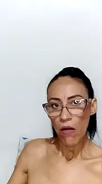 Snapshot of BarbaraMature chatting on January 4, 8:37 pm BarbaraMature online show from January 4, 8:37 pm