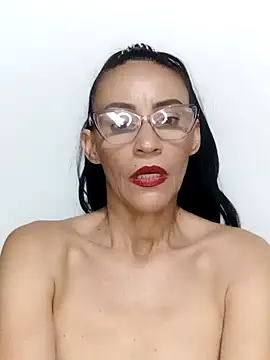 Snapshot of BarbaraMature chatting on January 29, 9:39 pm BarbaraMature online show from January 29, 9:39 pm