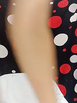 Snapshot of BarbaraMature chatting on June 19, 4:24 pm BarbaraMature online show from June 19, 4:24 pm
