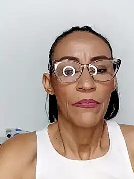 Snapshot of BarbaraMature chatting on January 4, 5:37 pm BarbaraMature online show from January 4, 5:37 pm
