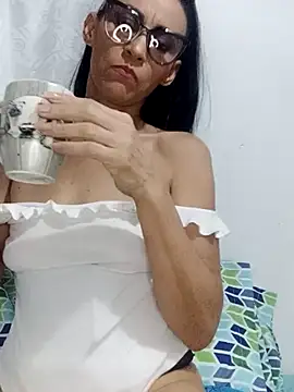 Snapshot of BarbaraMature chatting on November 6, 5:50 pm BarbaraMature online show from November 6, 5:50 pm