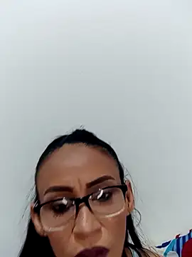 Snapshot of BarbaraMature chatting on December 18, 4:22 pm BarbaraMature online show from December 18, 4:22 pm