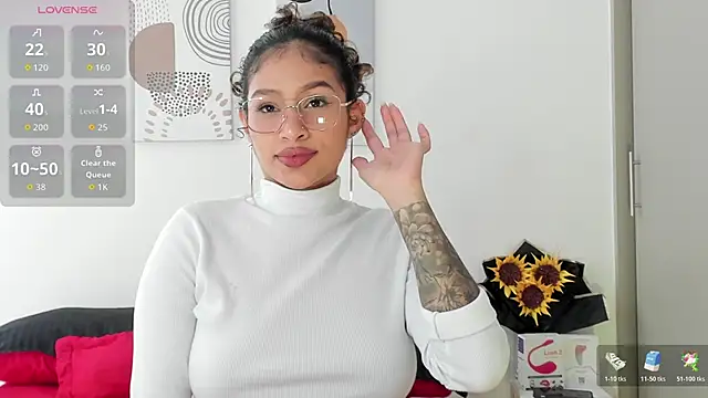 SeleneClark online show from October 27, 7:37 pm