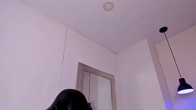 Snapshot of angel_hardy_dl chatting on September 22, 10:54 am angel hardy dl online show from September 22, 10:54 am