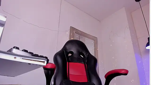 Snapshot of angel_hardy_dl chatting on September 27, 10:54 am angel hardy dl online show from September 27, 10:54 am