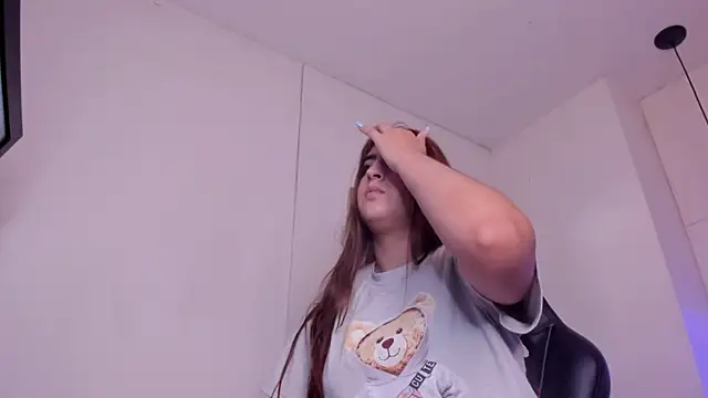 Snapshot of angel_hardy_dl chatting on September 16, 10:49 am angel hardy dl online show from September 16, 10:49 am