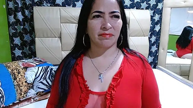 Stefanny Taylor  online show from February 5, 4:03 pm