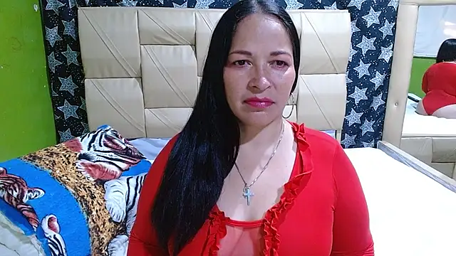 Stefanny Taylor  online show from February 21, 5:04 pm