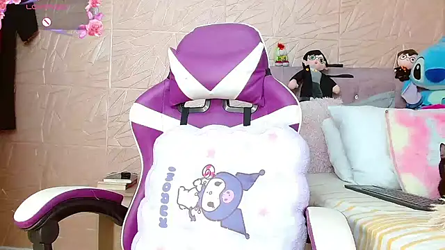 kendallsweet7 online show from November 6, 7:40 pm