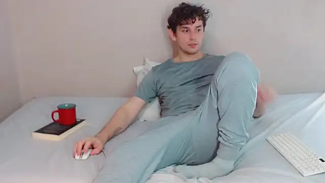 Elio555 online show from February 3, 3:09 am