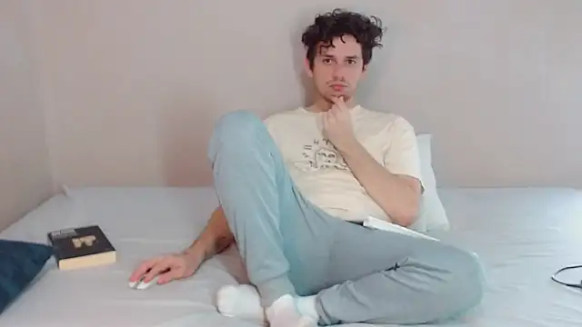 Elio555 online show from February 9, 1:11 am