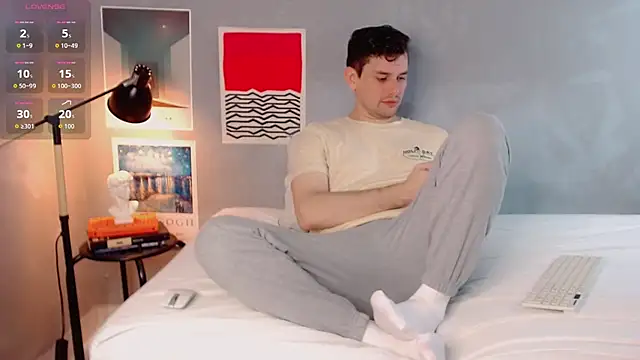 Snapshot of Elio555 chatting on November 23, 12:09 am Elio555 online show from November 23, 12:09 am