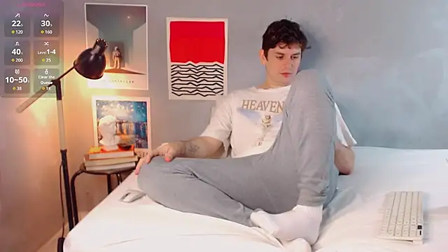 Snapshot of Elio555 chatting on November 16, 3:39 pm Elio555 online show from November 16, 3:39 pm