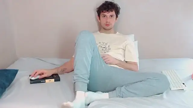 Elio555 online show from February 9, 9:49 pm