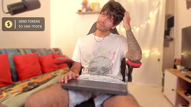 justin stark7 online show from December 3, 9:25 pm