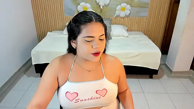 samy 19  online show from May 18, 11:04 am