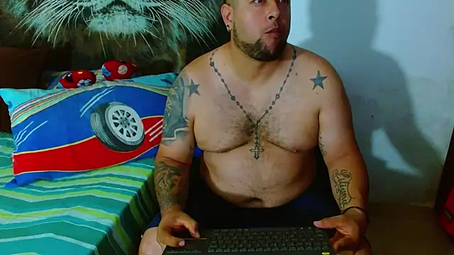 Snapshot of Michaell_Myerss_ chatting on November 28, 1:11 pm Michaell Myerss online show from November 28, 1:11 pm