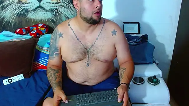 Snapshot of Michaell_Myerss_ chatting on November 6, 1:59 pm Michaell Myerss online show from November 6, 1:59 pm