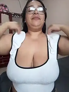 Angiee2001 online show from March 12, 1:25 am