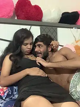 Snapshot of hottiess69 chatting on February 7, 5:51 pm hottiess69 online show from February 7, 5:51 pm