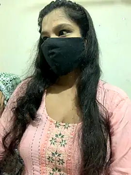 Snapshot of hottiess69 chatting on October 25, 7:58 pm hottiess69 online show from October 25, 7:58 pm