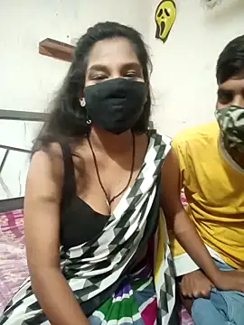 hottiess69 online show from February 19, 5:10 pm