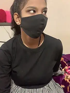 Snapshot of hottiess69 chatting on December 18, 8:09 am hottiess69 online show from December 18, 8:09 am