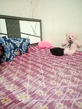 hottiess69 online show from February 15, 9:08 am