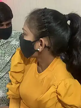 Snapshot of hottiess69 chatting on December 6, 5:17 pm hottiess69 online show from December 6, 5:17 pm