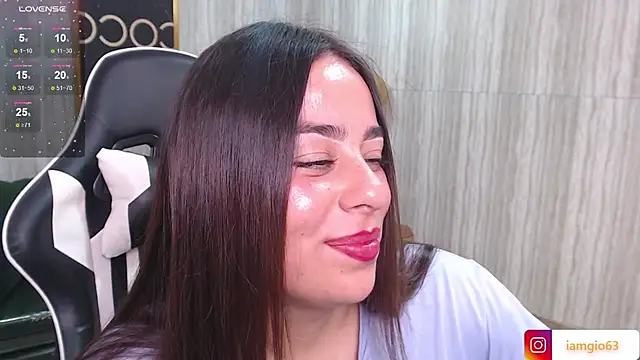 Snapshot of Georgina_1t chatting on February 27, 11:50 am Georgina 1t online show from February 27, 11:50 am