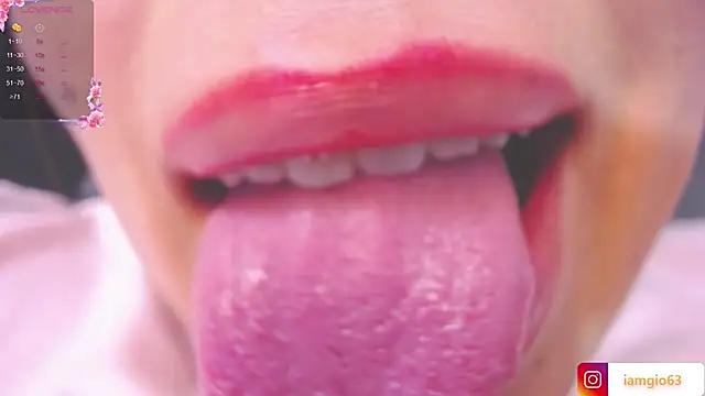 Snapshot of Georgina_1t chatting on February 17, 7:55 pm Georgina 1t online show from February 17, 7:55 pm