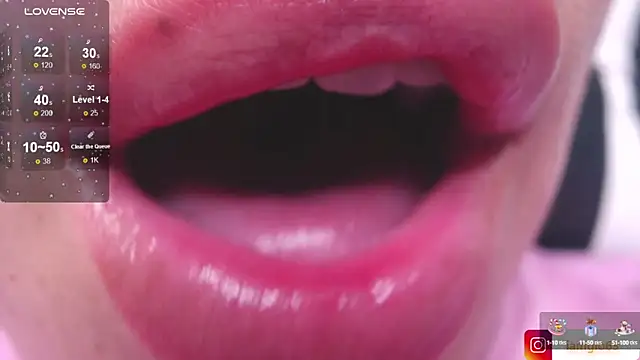 Snapshot of Georgina_1t chatting on March 3, 5:52 pm Georgina 1t online show from March 3, 5:52 pm