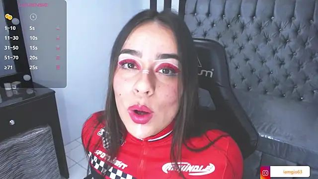 Snapshot of Georgina_1t chatting on February 14, 12:25 pm Georgina 1t online show from February 14, 12:25 pm