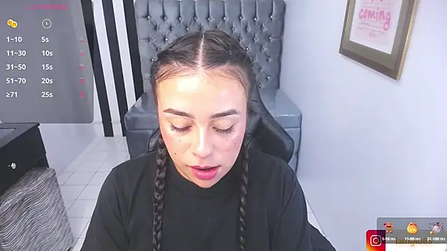 Snapshot of Georgina_1t chatting on February 13, 12:00 pm Georgina 1t online show from February 13, 12:00 pm