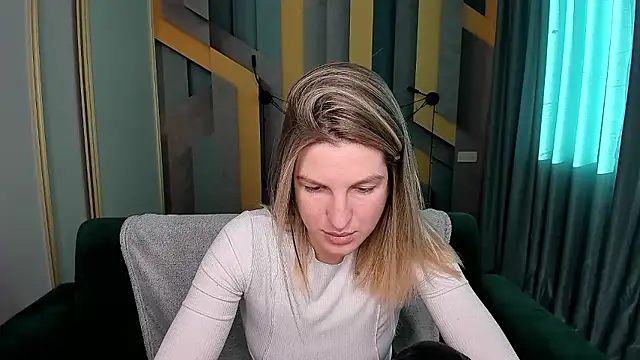EmilyWalkeri online show from January 12, 7:59 am