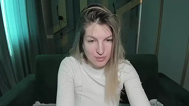 EmilyWalkeri online show from April 22, 6:53 am