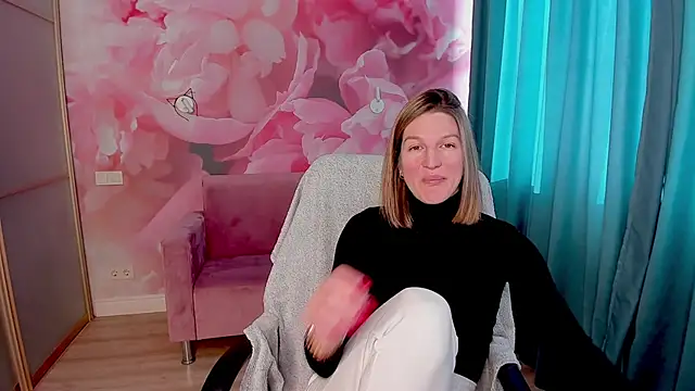 EmilyWalkeri online show from February 18, 8:16 am