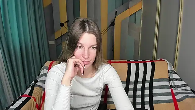 EmilyWalkeri online show from November 24, 7:41 am