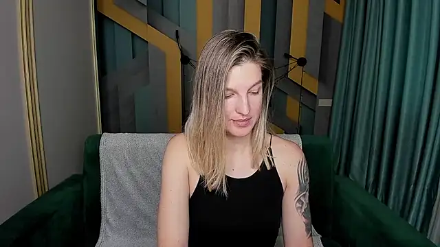 EmilyWalkeri online show from January 8, 8:09 am