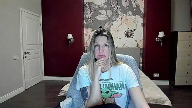 EmilyWalkeri online show from February 11, 9:03 pm