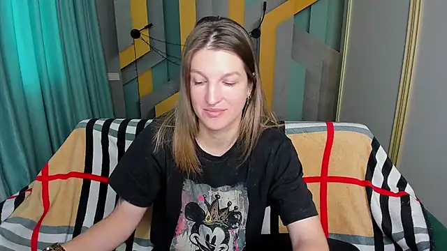 EmilyWalkeri online show from November 17, 8:07 am