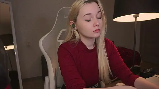 Lisa 003 online show from January 19, 1:32 am