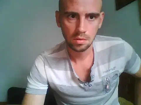 Snapshot of Rejtelmesest chatting on September 25, 10:32 am Rejtelmesest online show from September 25, 10:32 am