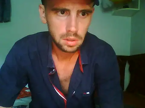 Snapshot of Rejtelmesest chatting on September 9, 1:31 pm Rejtelmesest online show from September 9, 1:31 pm